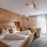 Hubertus 3*