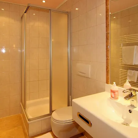 Hubertus 3*